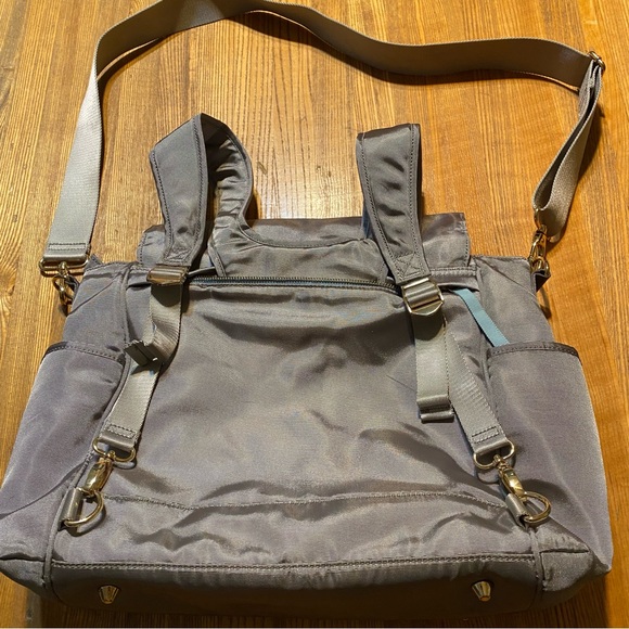 Pottery Barn Kids The Ultimate Convertible Diaperbag Backpack Shimmer Silver - Picture 7 of 7